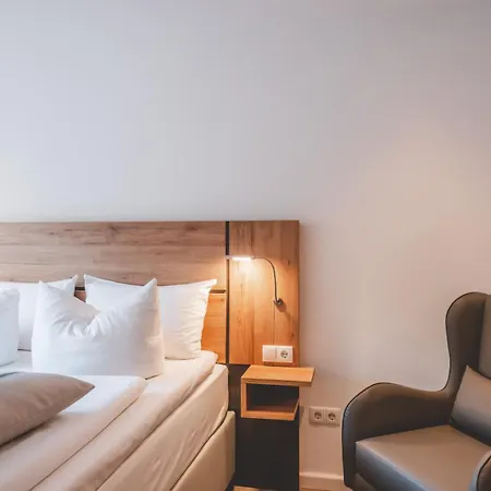 Landidyll Restaurant Weidenbrueck & Hotel 4*