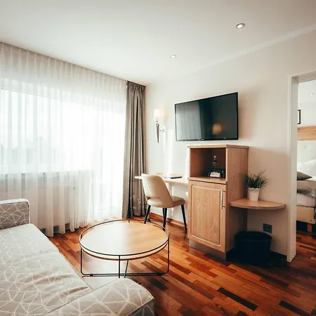 Otel Landidyll Restaurant Weidenbrueck & 4*