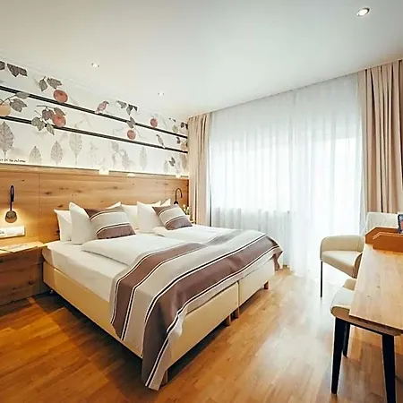 Hotell Landidyll Restaurant Weidenbrueck & 4*