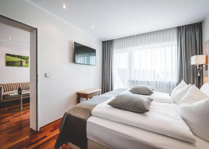 Hotel Landidyll Weidenbrück 4*