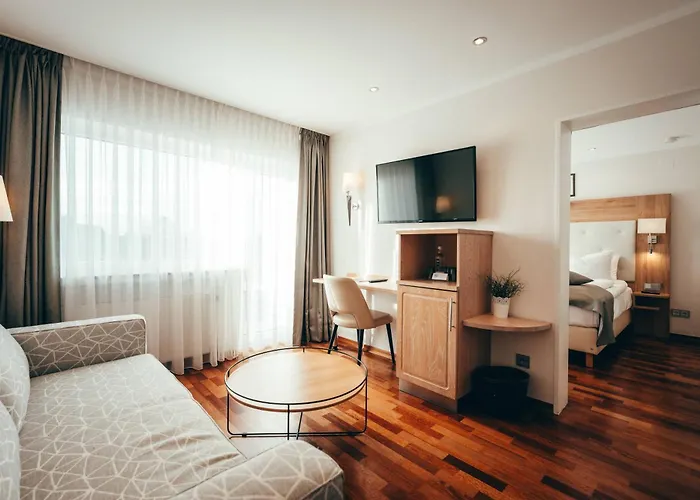 Hotel Landidyll Weidenbrück 4*